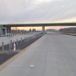 17 grudnia km 603+600 nawierzchnia C35_45 i WD_70 powierzchniowe utrwalenie pasa rozdziału montaż barier linowych