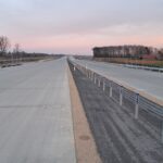 17 grudnia km 608+950’ nawierzchnia betonową C35_45 nad PP_69 powierzchniowe utrwalenie pasa rozdziału montaż barier l