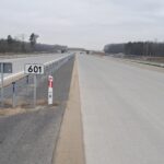 22 grudnia km 599+700 nawierzchnia betonowa C35_45 montaż barier linowych częściowe oznakowanie poziome jezdnia prawa