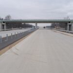 22 grudnia km 600+600 nawierzchnia betonowa C35_45 i WD_68 powierzchniowe utrwalenie pasa rozdziału montaż barier lino