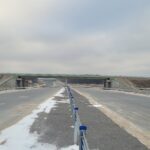 29 grudnia km 606+150’ nawierzchnia betonowa C35_45 i WD_72 powierzchniowe utrwalenie pasa rozdziału montaż barier lin