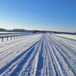 19 stycznia km 598+200 nawierzchnia C35_45 powierzchniowe utrwalenie pasa rozdziału i montaż barier linowych widok w ki