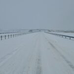 27 stycznia km 598+200 nawierzchnia C35_45 powierzchniowe utrwalenie pasa rozdziału i montaż barier linowych widok w ki