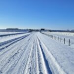 03 lutego km 598+200 nawierzchnia C35_45 powierzchniowe utrwalenie pasa rozdziału i montaż barier linowych widok w kierunk