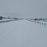 10 lutego km 610+700’ warstwa ścieralna SMA11 budowa poboczy i pasa rozdziału widok w kierunku odcinka IX