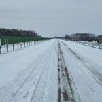 18 lutego km 601+500 wykonano nawierzchnię C35_45 pas rozdziału pobocza i urządzenia BRD całość w śnieżnej szacie