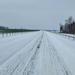 18 lutego km 602+900 wykonano nawierzchnię C35_45 pas rozdziału pobocza i urządzenia BRD całość w śnieżnej szacie