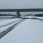 25 lutego km 603+600 WD_70 wykonano nawierzchnię C35_45 pas rozdziału pobocza i urządzenia BRD całość w śnieżnej szacie