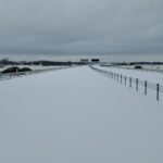 25 lutego km 610+050’ wykonano nawierzchnię SMA11 pas rozdziału pobocza i urządzenia BRD całość w śnieżnej szacie