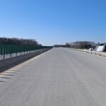04 marca km 601+500 nawierzchnia betonowa C35_45 powierzchniowe utrwalenie pasa rozdziału montaż barier linowych
