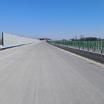 04 marca km 601+500’ nawierzchnia betonowa C35_45 powierzchniowe utrwalenie pasa rozdziału montaż barier linowych i ekranów akusty
