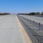 04 marca km 608+300’ PZM_14A nawierzchnia betonowa C35_45 powierzchniowe utrwalenie pasa rozdziału montaż barier linowych i stalow