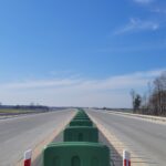 10 marca km 602+900 wykonano nawierzchnię betonową C35_45 powierzchniowe utrwalenie pasa rozdziału montaż barier linowych