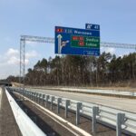17.03.2026 Tablica informacyjna w ciagu trasy głównej km 572+450
