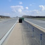 19 marca km 598+200’ nawierzchnia betonową C35_45 powierzchniowe utrwalenie pasa rozdziału bariery linowe i stalowe ozna