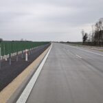 01 kwietnia km 602+900 nawierzchnia betonowa C35_45 kompletny pas rozdziału bariery linowe i stalowe oznakowanie pozio