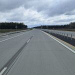 08 kwietnia km 606+900’ nawierzchnia betonowa C35_45 wykonano urządzenia BRD oznakowanie poziome i pionowe
