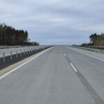 15_04_26 km 606+150 nawierzchnia betonowa C35_ wykonano urządzenia BRD oznakowanie poziome i pionowe