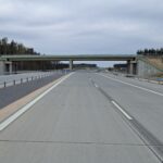15_04_26 km 606+900 nawierzchnia betonowa C35_45 i WD_73C wykonano urządzenia BRD oznakowanie poziome i pionowe