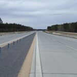 15_04_26 km 608+300 nawierzchnia betonowa C35_45 wykonano urządzenia BRD oznakowanie poziome i pionowe
