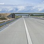 07_05_26 km 605+300 nawierzchnia betonowa C35_45 i WD_71 wykonano urządzenia BRD oznakowanie poziome i pionowe