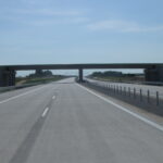 11.05.2026 583+800 WD-53 widok - brak poręczy i barier