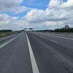 13_05_26 km 610+700 warstwa ścieralna SMA11 wykonano urządzenia BRD oznakowanie poziome i pionowe