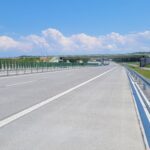 20.05.26 km 606+150’ nawierzchnia betonowa C35_45 i WD_ wykonano urządzenia BRD oznakowanie poziome i pionowe