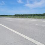 25.05.26 km 604+400 nawierzchnia betonowa C35_45 wykonano urządzenia BRD oznakowanie poziome i pionowe
