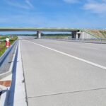 25.05.26 km 605+300 nawierzchnia betonowa C35_45 i WD_71 wykonano urządzenia BRD oznakowanie poziome i pionowe