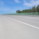 25.05.26 km 606+150 nawierzchnia betonowa C35_ wykonano urządzenia BRD oznakowanie poziome i pionowe