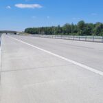 09.06.26 km 599+700 nawierzchnia betonowa C35_45 wykonano urządzenia BRD oznakowanie poziome i pionowe