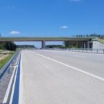 09.06.26 km 606+900 nawierzchnia betonowa C35_45 i WD_73C wykonano urządzenia BRD oznakowanie poziome i pionowe