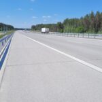 09.06.26 km 608+300 nawierzchnia betonowa C35_45 wykonano urządzenia BRD oznakowanie poziome i pionowe